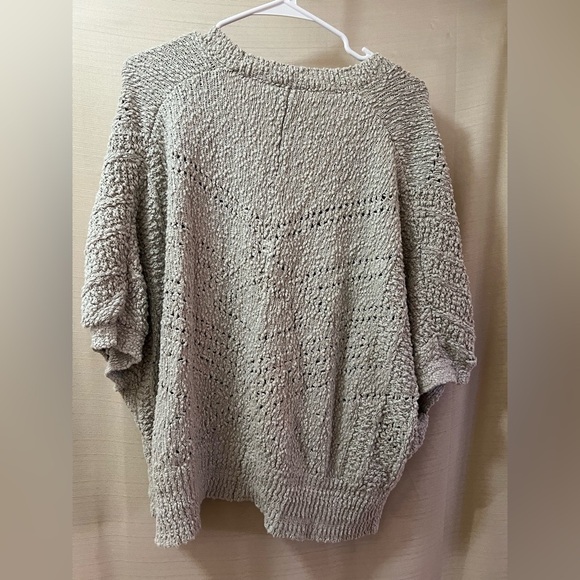 ⚪️ Cozy Knit Women's Short Sleeve Zip Up Sweater Size Small - Picture 3 of 7